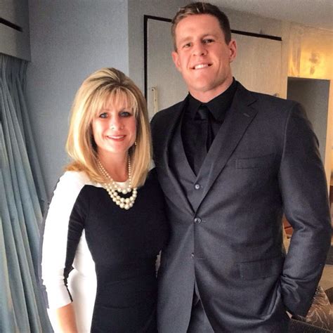 JJ and his beautiful mom | Jj watt, Connie watt, Watt