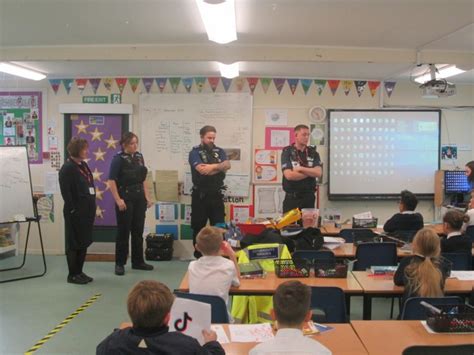 Police Visit - News - William Morris Primary School