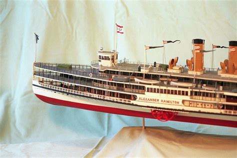 Model Ship Miniatures In Wood -The Stewart Collection: Ship Model Flags In Miniature / Rex Stewart