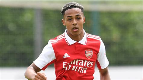 Omari Hutchinson leaves club | News | Arsenal.com