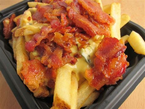 Review: Wendy's - Bacon Queso Fries | Brand Eating