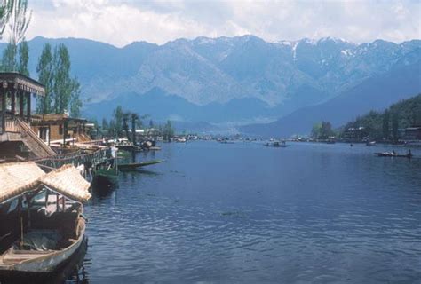 Wular Lake Srinagar, India - Wular Lake Location