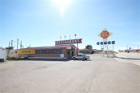 Restaurant and Motel on Route 66 HiRes