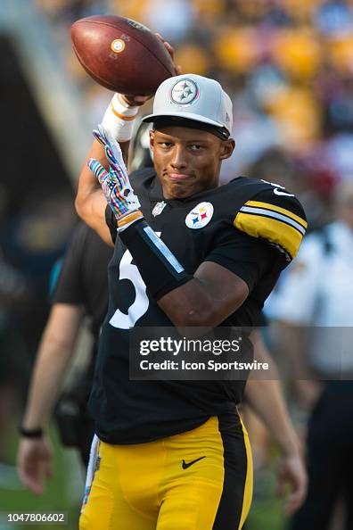 Pittsburgh Steelers quarterback Joshua Dobbs warms up during the NFL ...