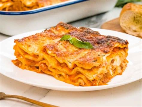 Easy Italian Lasagna Al Forno Recipe with Bolognese - Tastefully Vikkie