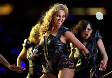 Beyonce Electrifies At Super Bowl Halftime Show [VIDEO]