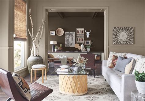 Taupe Temptation: Incorporating Taupe Into Your Living Room – DECOOMO