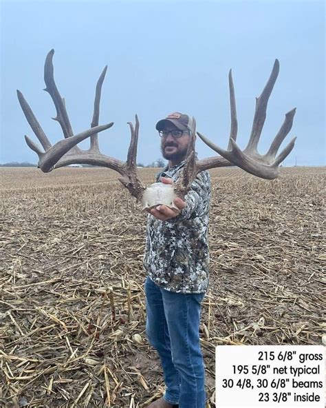 Trophy Bucks of Iowa on Twitter: "TBI Team Member Cameron Coble holds the Curt McCarty buckz ...