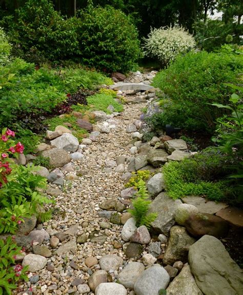 15 Stunning Dry Creek Landscaping Ideas That You Will Love - The ART in ...