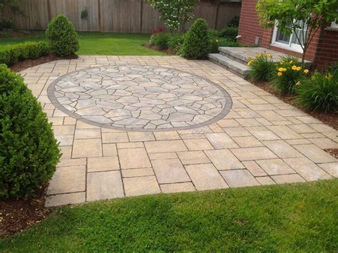 Flagstone Patio Installation - Burlington & Oakville