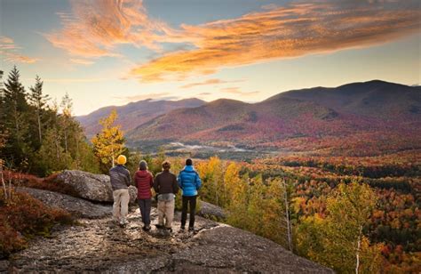 5 Best Places To Catch The Changing Fall Foliage In NY State