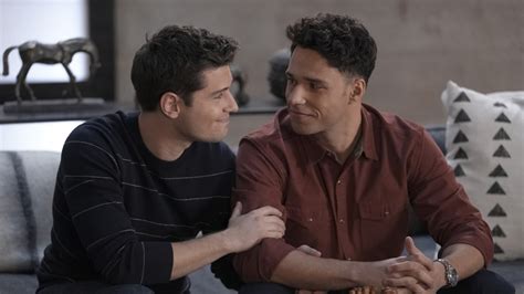 '9-1-1: Lone Star': T.K. & Carlos Have Difficult Conversation — Are ...