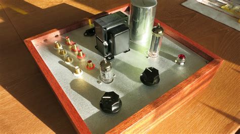 Simple Vacuum Tube Preamp Results In A Beautiful Build | Hackaday