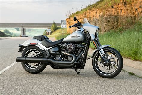 Review of Harley-Davidson Sport Glide 2019: pictures, live photos ...