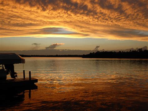 Sunset over Lake Vermilion, MN [4896x3672] : r/SkyPorn