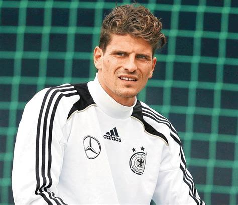 Germany unveil World Cup squad, axe Mario Gomez