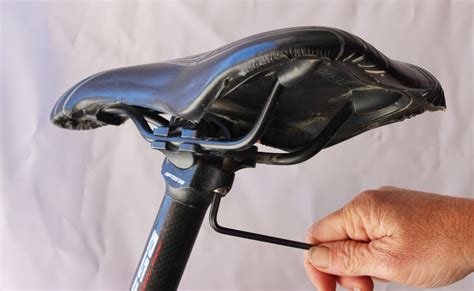 3 Bike Seat Adjustments - Height, Tilt & Reach. goRide