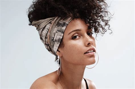 Alicia Keys Biography, Life & Interesting Facts Revealed