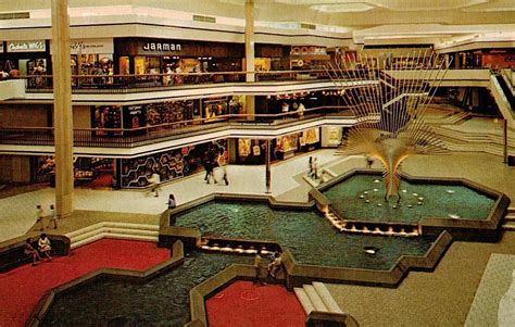 Cruising the Past & Future of the Retro Shopping Mall