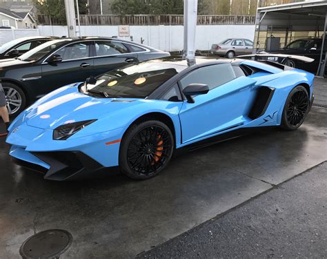 Blue Lamborghini Aventador SV [4032x3024] : carporn