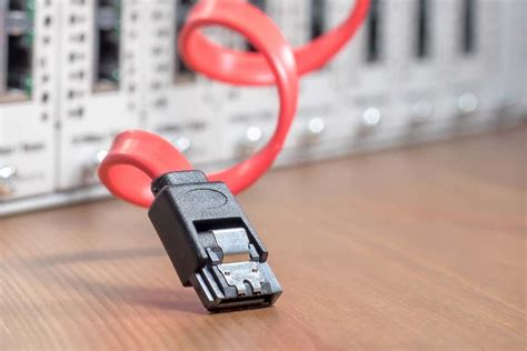 Flat vs Round Ethernet Cables: What’s Different and Which Is Better?