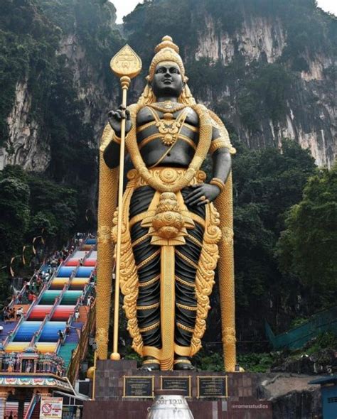 M’sian-Indian Photoshop Artist Stuns Netizens With His Illustration Of a Dual-Toned Murugan Statue