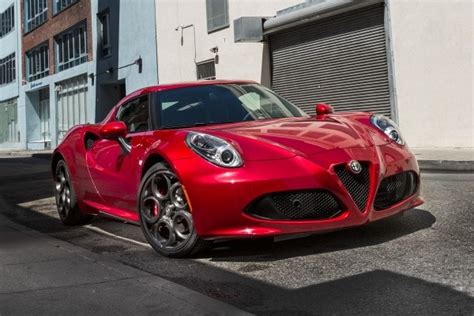 2017 Alfa Romeo 4C Review & Ratings | Edmunds