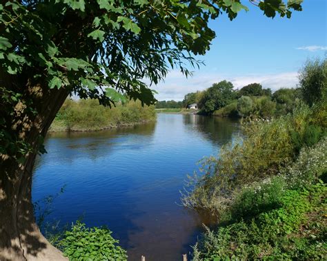 Riverside Walk Ross on Wye Photo Heatheronhertravels.com | Heather on her travels