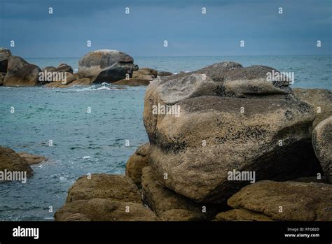 Pareidolia seeing faces in nature in rocks Stock Photo - Alamy