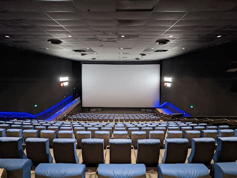 Movie Theater «Regal Cinemas Warrington Crossing 22 & IMAX», reviews and photos, 140 Easton Rd ...