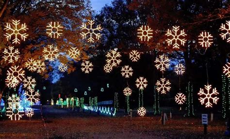 10 Amazing Places To See Christmas Lights Nashville