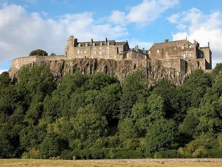 Stirling Castle Main Feature Page on Undiscovered Scotland