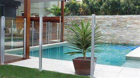 The Pros And Cons Of Glass Pool Fencing – Wild Realtor