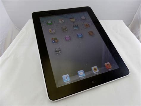 Apple iPad 9.7" MB292LL/A 16GB WiFi Black 1024X768 iOS 1st Generation | eBay