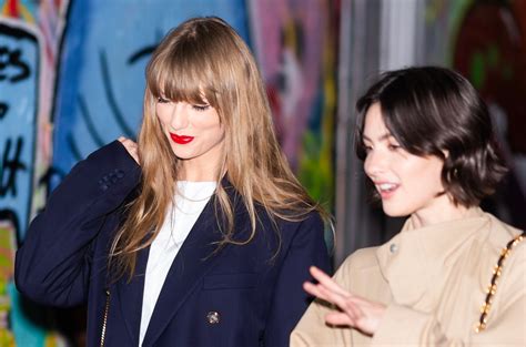 Taylor Swift Hangs Out With Gracie Abrams: Photos