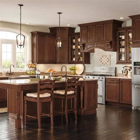 Reviews for Thomasville Classic Custom Kitchen Cabinets Shown in ...