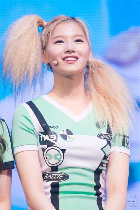 Sana CHEER UP | Kpop hair, Hair styles, Popular hairstyles