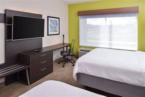 Holiday Inn Express & Suites Mall of America - MSP Airport, an IHG Hotel Bloomington, Minnesota ...