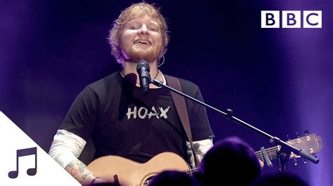 Ed Sheeran performs 'Castle On The Hill' - BBC - YouTube