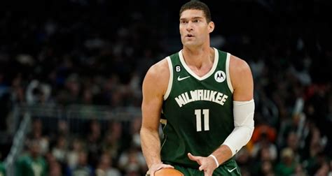 Brook Lopez Leaning Toward Re Signing With Bucks - RealGM Wiretap