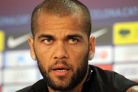 Daniel Alves explica porque trocou o Barcelona pela Juventus