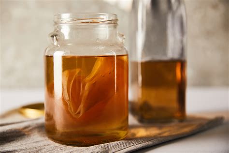 Kombucha Tea: Should You Drink This Fermented Tea?