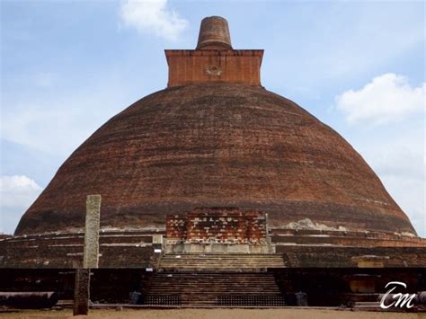 Anuradhapura Travel Guide What to do around.