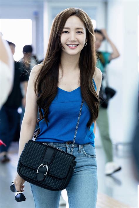 Park Min Young Looks Drop Dead Gorgeous in Airport Fashion Photos - POPdramatic