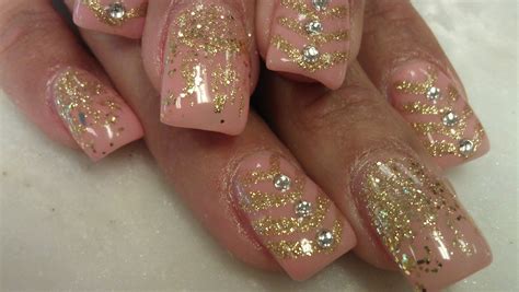 30 CLASSY GOLD GLITTERY NAIL DESIGNS..... - Godfather Style