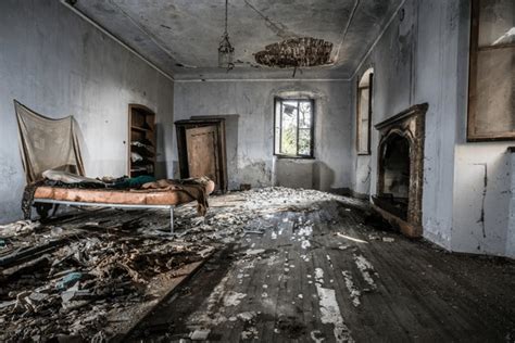 2,733 Abandoned Bedroom Images, Stock Photos, 3D objects, & Vectors ...