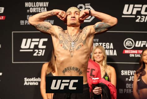 Max Holloway Details Why He's Not The Best Featherweight Ever