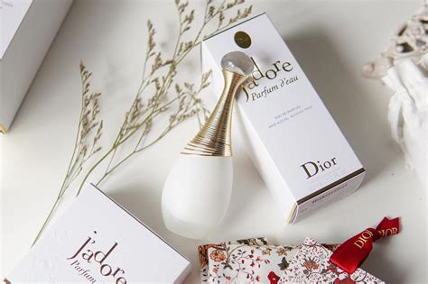 รีวิว DIOR J'ADORE PARFUM D'EAU น้ำหอมไม่ผสมแอลกอฮอล์