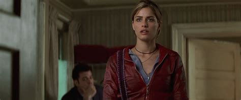 Amanda Peet Identity