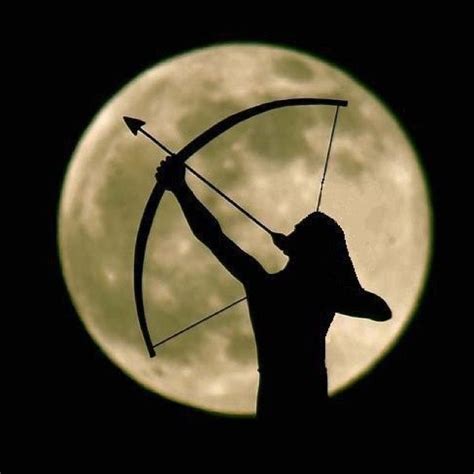 MOON BOW | Hunter of artemis, Traditional archery, Moon